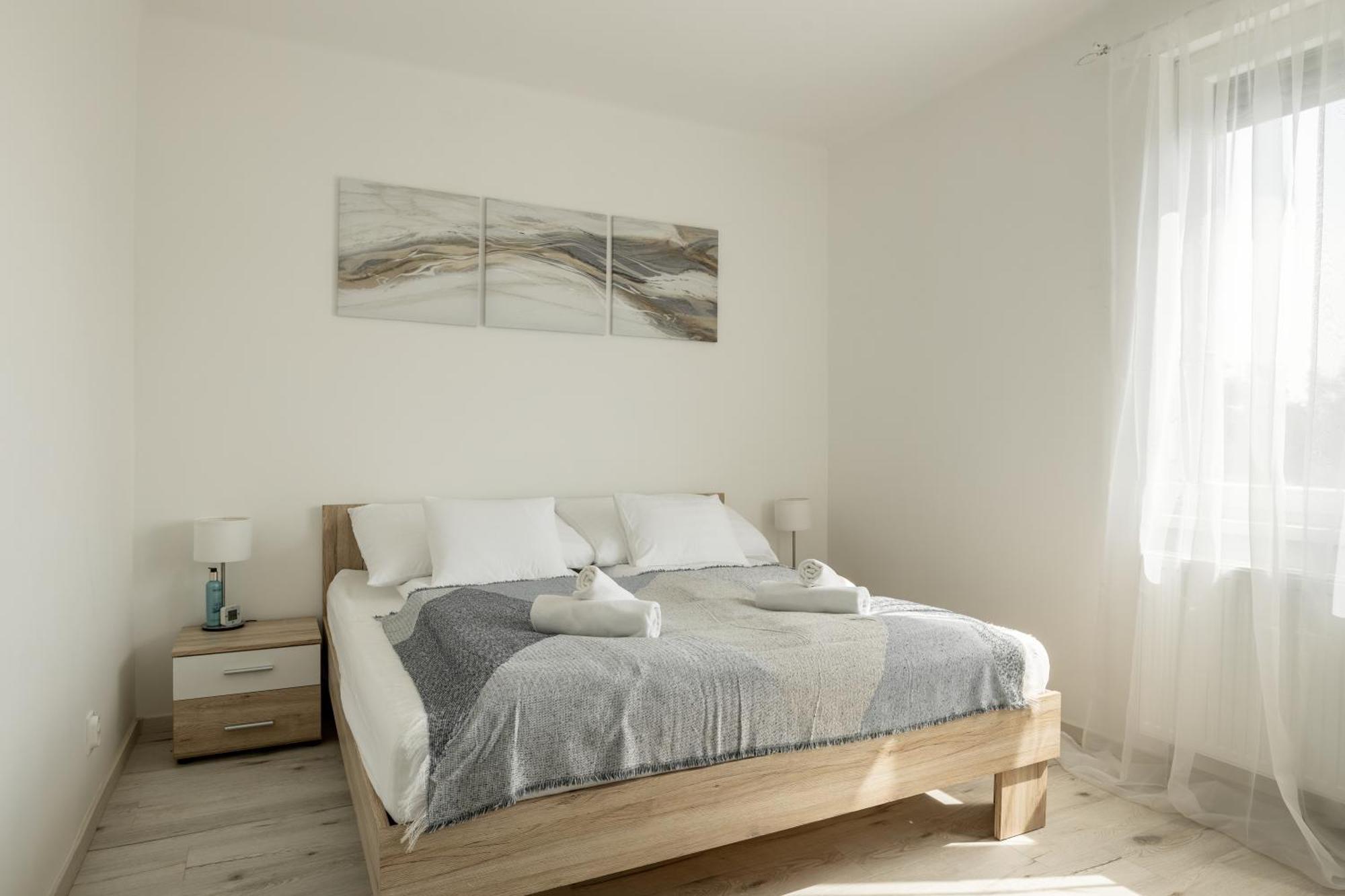 Malompark Apartman With Free Parking Debrecen Eksteriør bilde