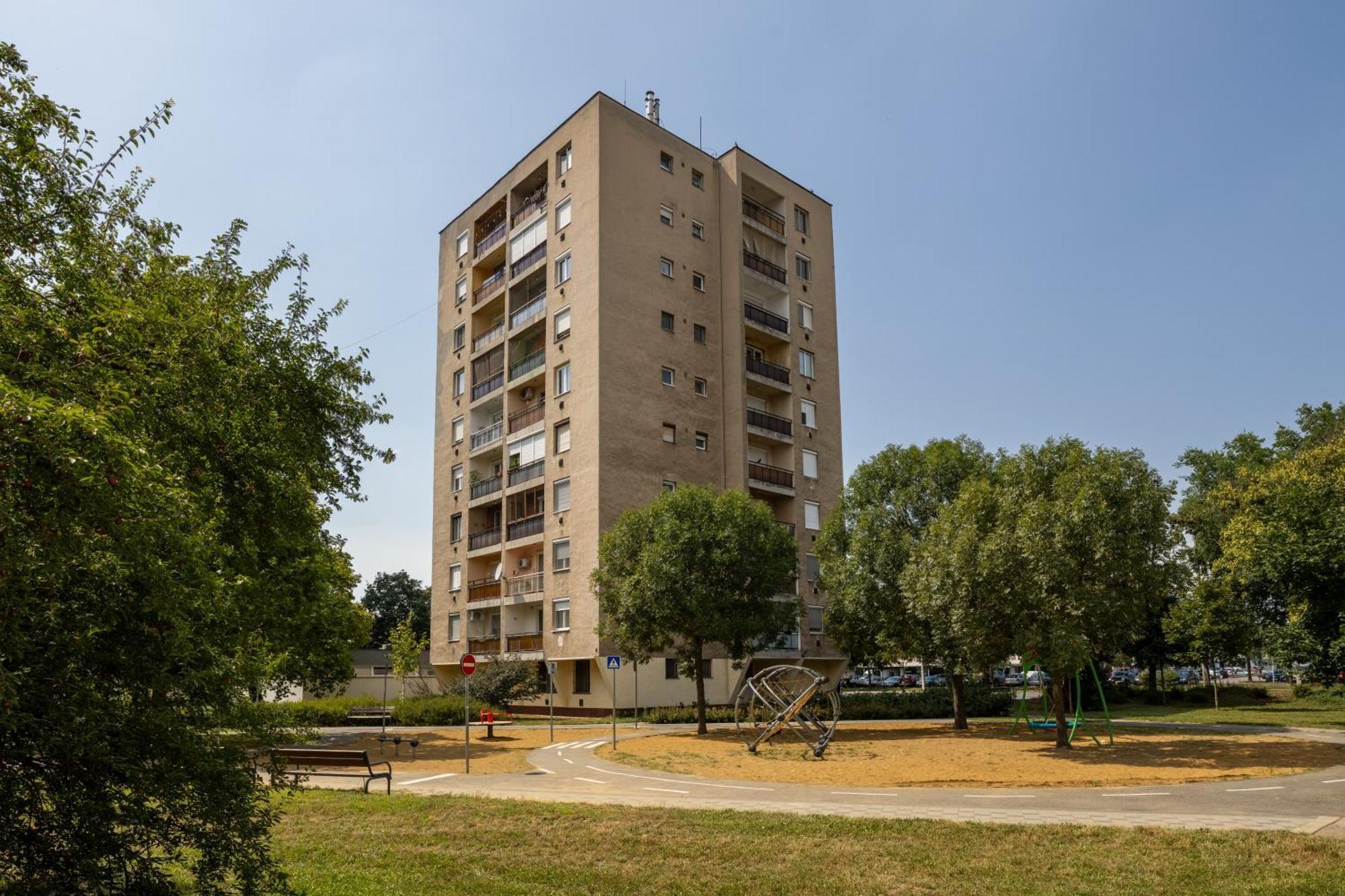 Malompark Apartman With Free Parking Debrecen Eksteriør bilde